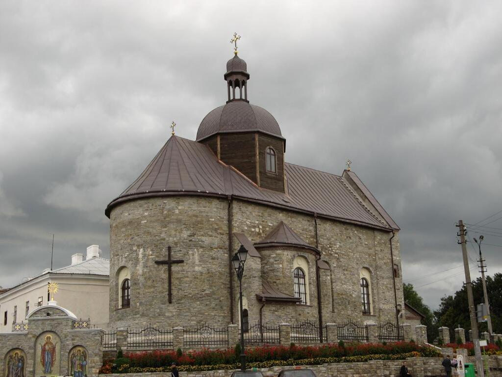 Апартаменти в Старому Місті Sweet House Каменец-Подольский Экстерьер фото