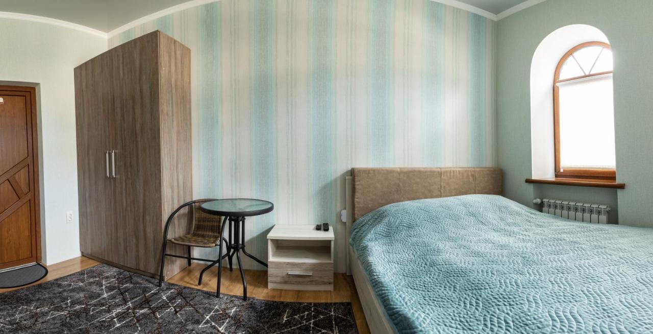 Апартаменти в Старому Місті Sweet House Каменец-Подольский Экстерьер фото
