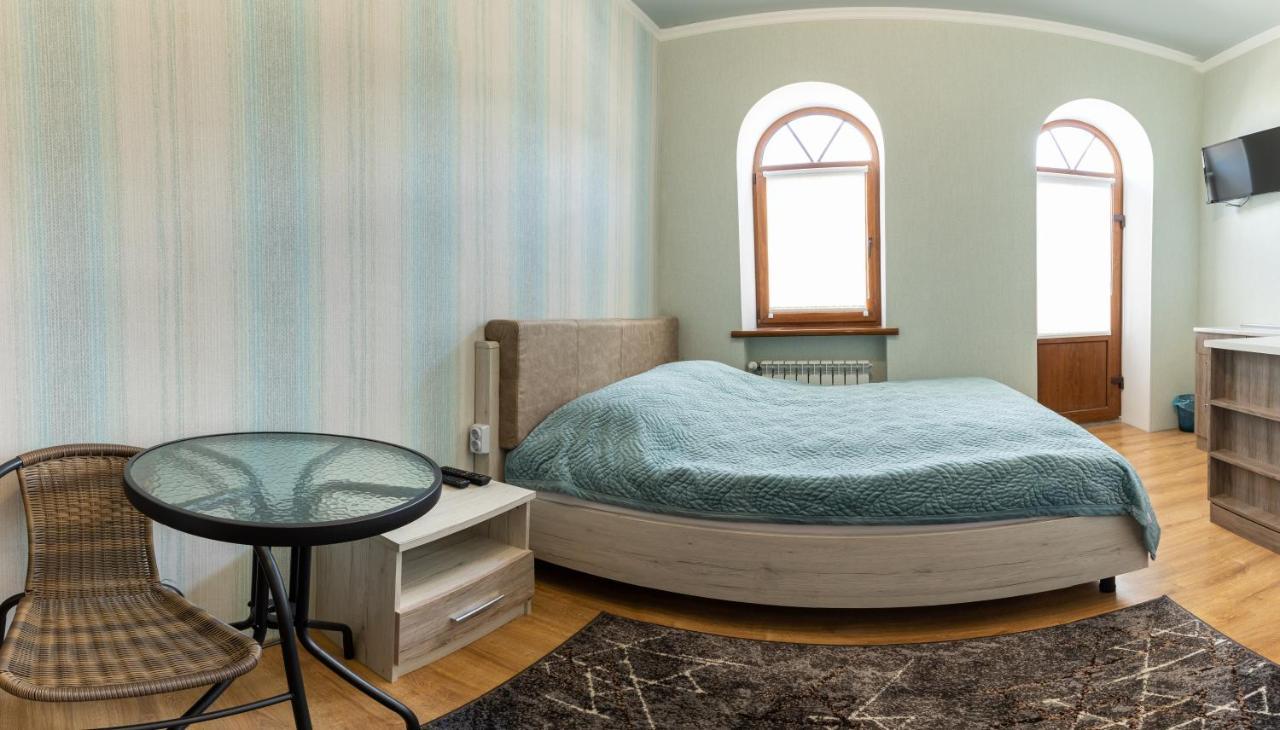 Апартаменти в Старому Місті Sweet House Каменец-Подольский Экстерьер фото